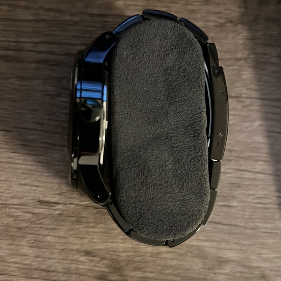 Men’s black and gold Fossil Skeleton Watch - Picture 3 of 3